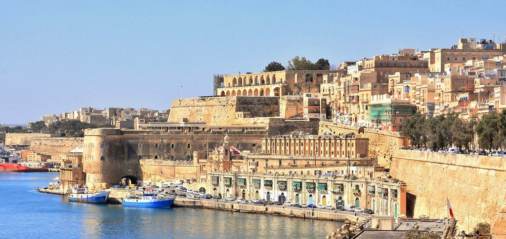 Vue sur la ville fortifiée de Valletta