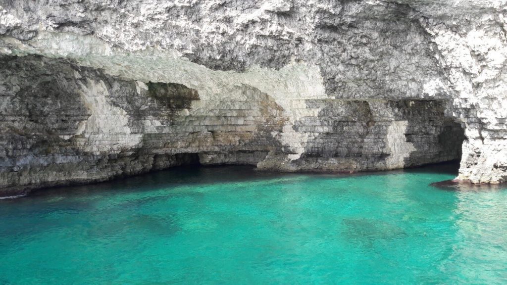 Grotte de Crystal Lagoon